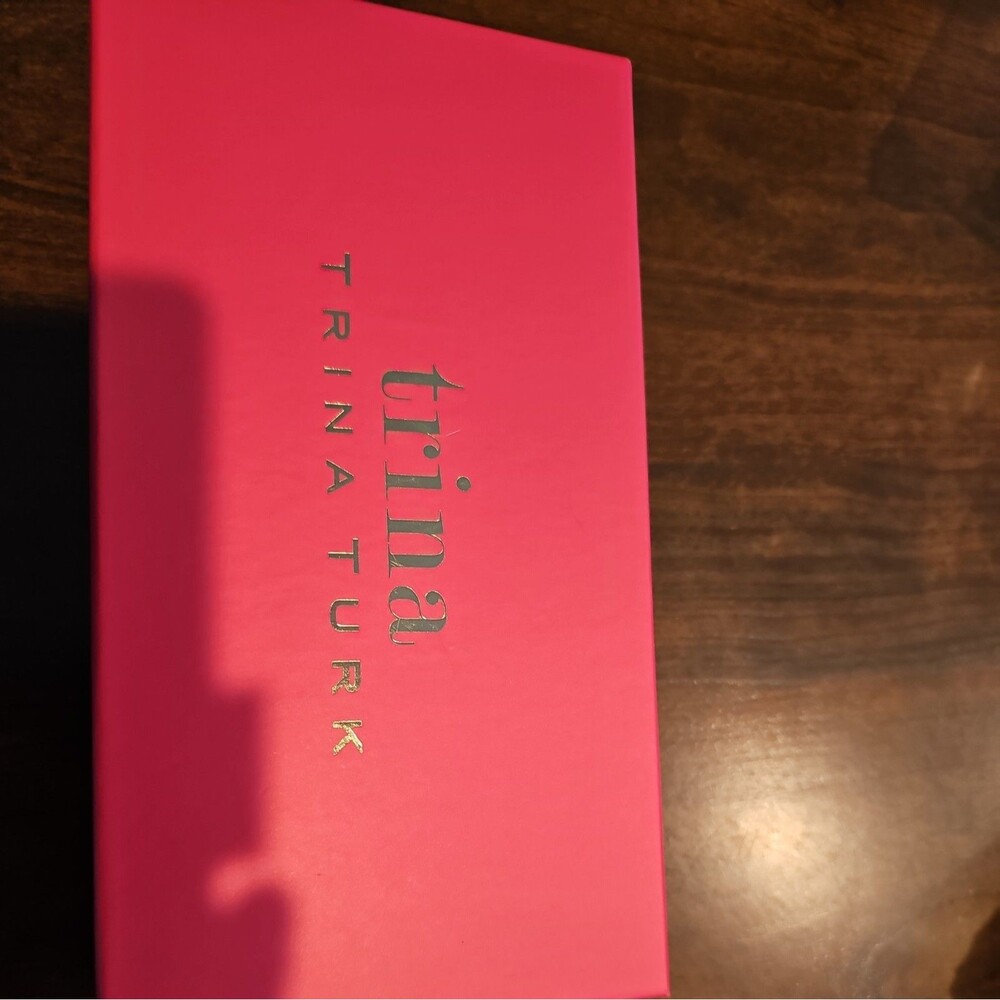Trina TurkNEW Leopard Vegan Leather Zip Around Wallet Gift Boxed NWT - Picture 3 of 3